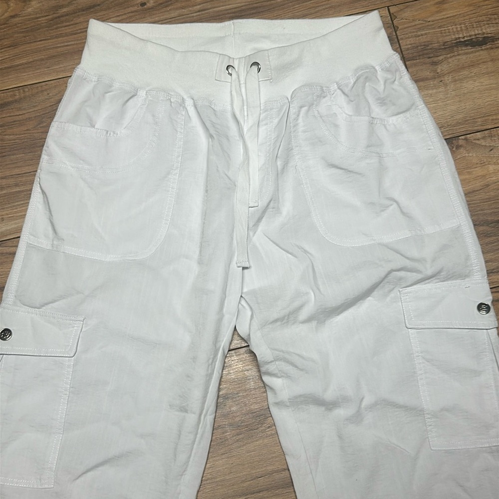 NWOT. Woman’s Mofiz white lightweight cargo joggers. Size L. - Picture 1 of 5